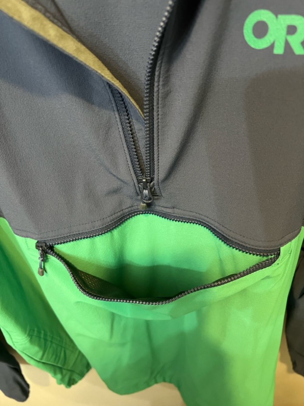 Outdoor Research 1/2 Zip Ferrosi Anorak in XL Navy and Green / Gorpcore / Unisex - Picture 6 of 11